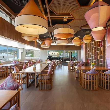 Mercure Phuket Patong Journeyhub-3